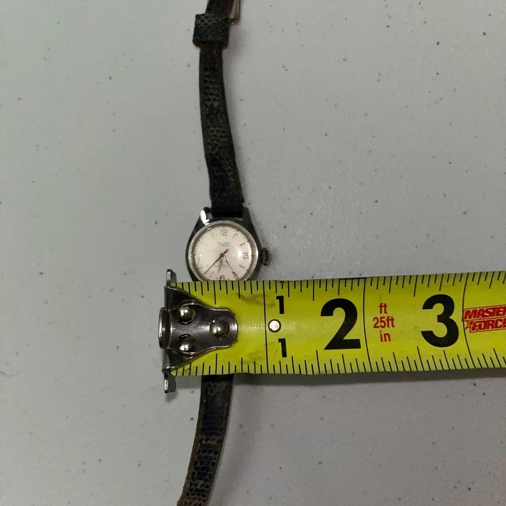 Eloga Ladies Analog Watch